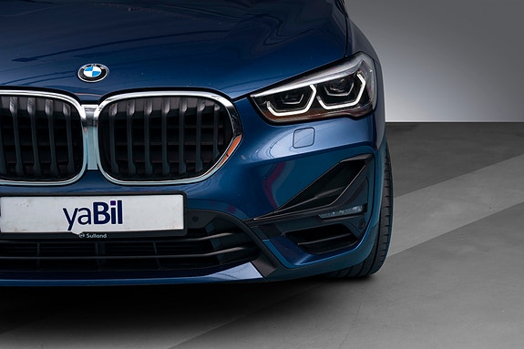 BMW X1 4 of 5