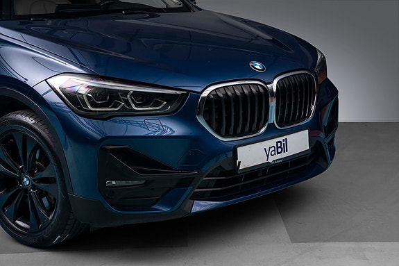 BMW X1 2 of 5