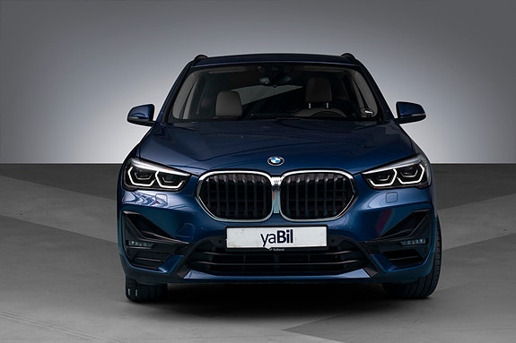 BMW X1 3 of 5