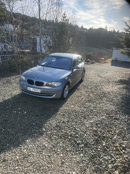 BMW 116i 2 of 5