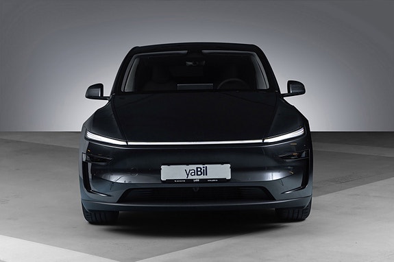 Tesla Model Y 3 of 30