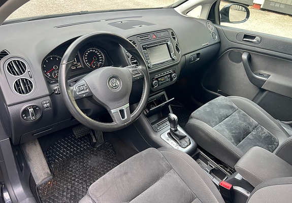 Volkswagen Golf Plus 21 of 26