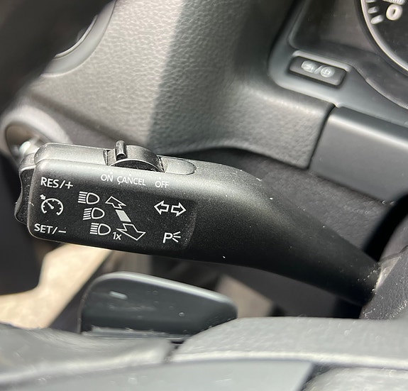 Volkswagen Golf Plus 19 of 26