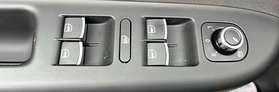 Volkswagen Golf Plus 18 of 26