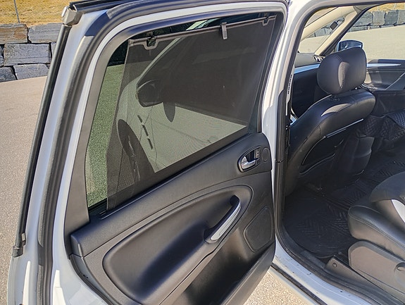Ford S-MAX 7 of 16