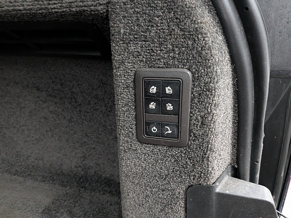Land Rover Range Rover 17 of 30