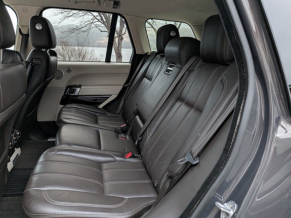 Land Rover Range Rover 13 of 30