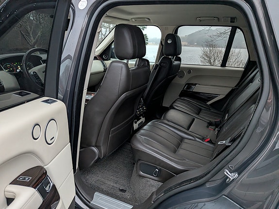 Land Rover Range Rover 12 of 30