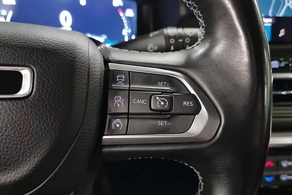 Jeep Compass 16 of 24