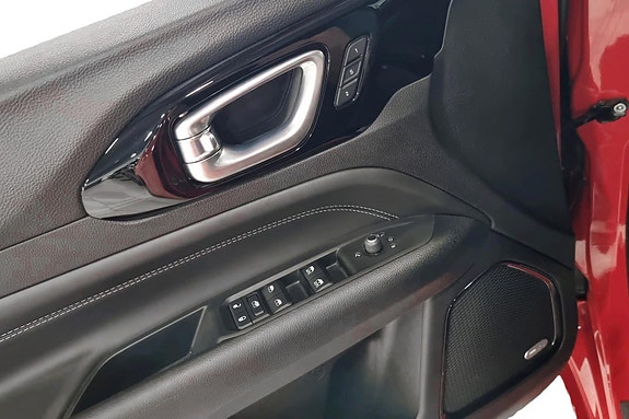 Jeep Compass 17 of 24
