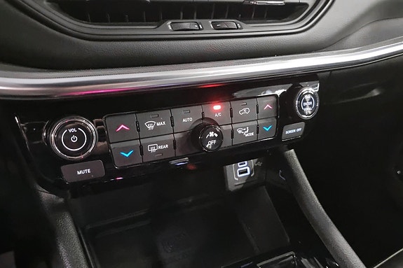 Jeep Compass 15 of 24