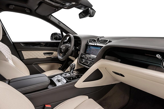 Bentley Bentayga 2 of 5