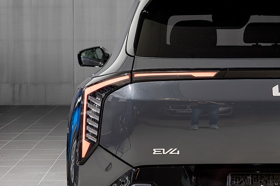 Kia EV4 9 of 30