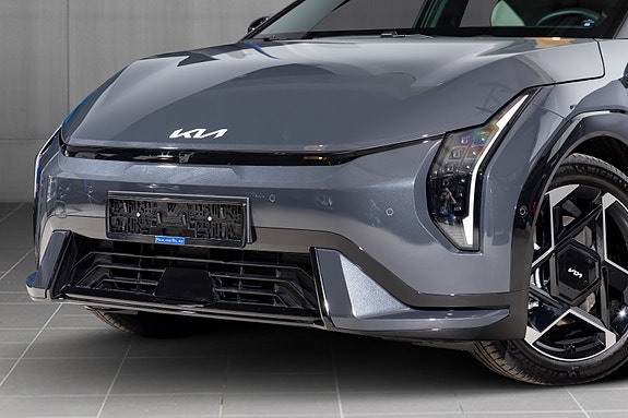 Kia EV4 5 of 30