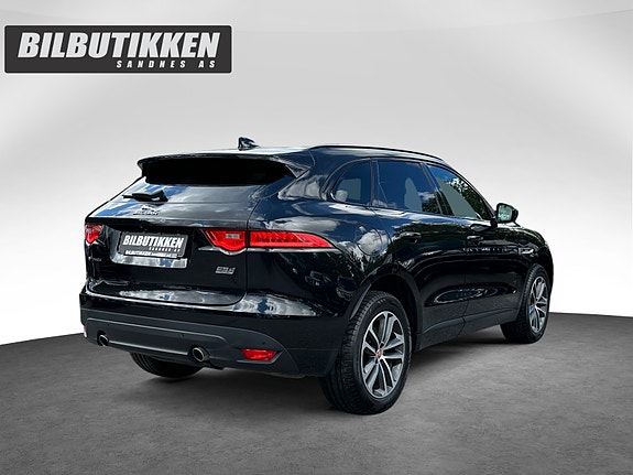 Jaguar F-PACE 5 of 5