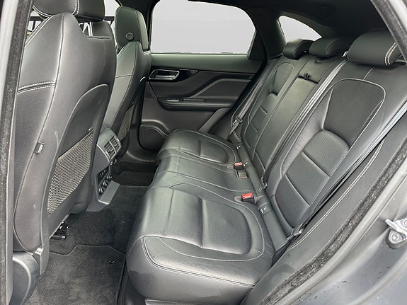 Jaguar F-PACE 21 of 23