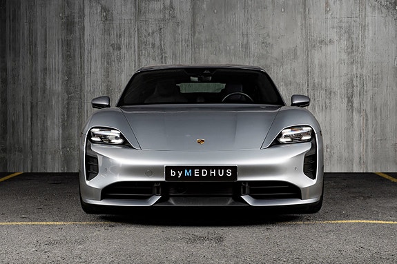 Porsche Taycan 4 of 30
