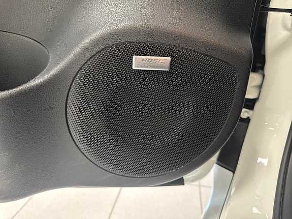 Nissan Leaf 19 of 19