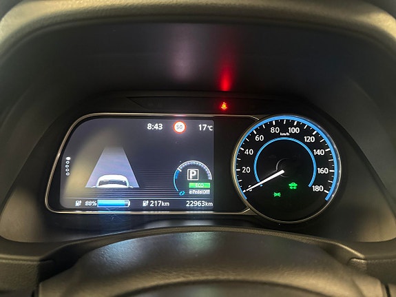 Nissan Leaf 15 of 19
