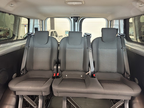 Ford Transit Custom 26 of 30