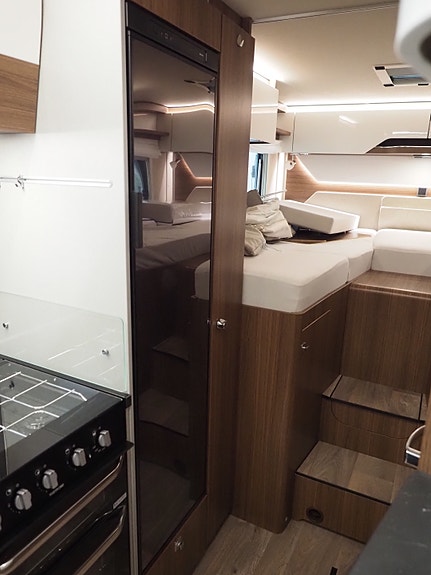 Hymer B 580 MC - Hydrauliske støttebein - Alde varmer. 19 of 30