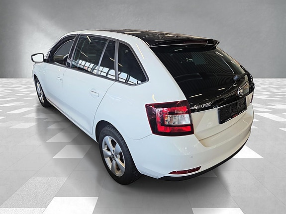 Skoda Rapid 4 of 5