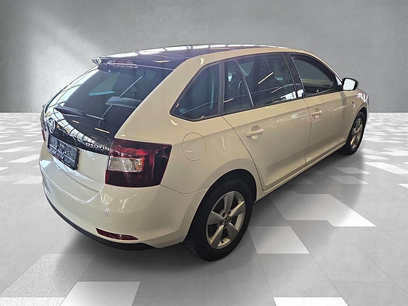 Skoda Rapid 3 of 5