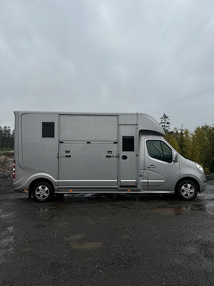 Renault Master Roelofsen Parados Limousin Hestebil