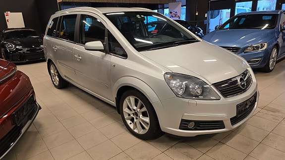 Opel Zafira 2 of 5