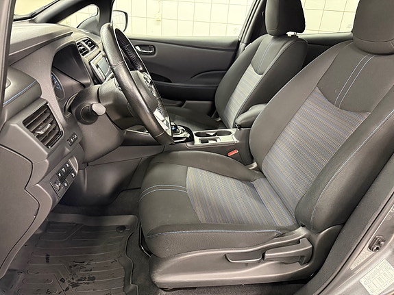 Nissan Leaf 18 of 27