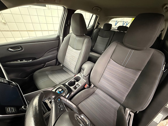 Nissan Leaf 19 of 27