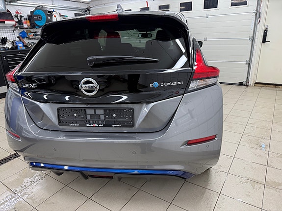 Nissan Leaf 6 of 27