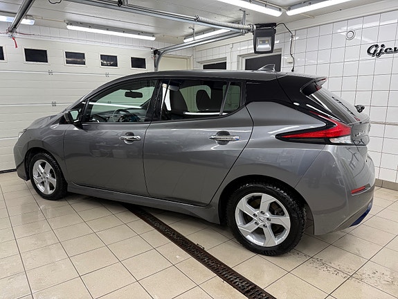Nissan Leaf 2 of 27