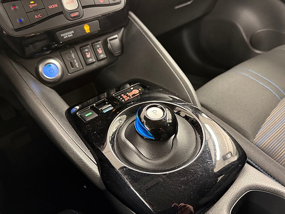 Nissan Leaf 9 of 27