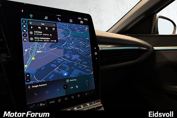 Stilrent interiør med moderne materialvalg
