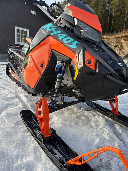 Polaris 850 RMK Khaos Slash 12 of 13