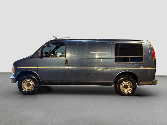 Chevrolet Express 11 of 30