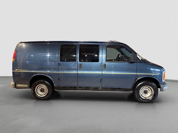 Chevrolet Express 5 of 30