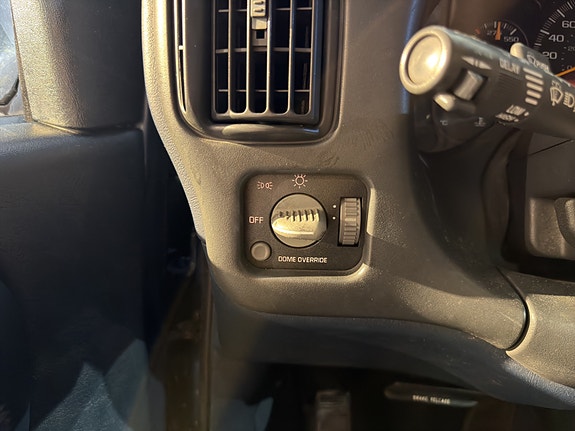 Chevrolet Express 17 of 30