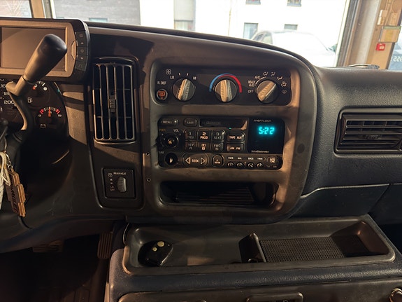 Chevrolet Express 22 of 30