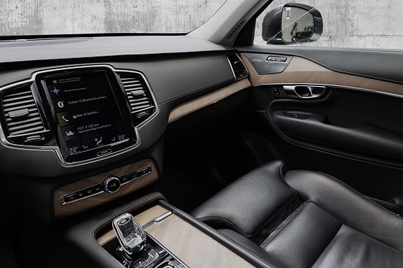 Volvo XC90 17 of 30