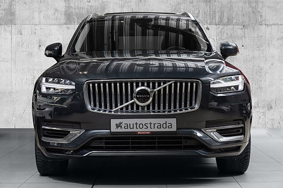 Volvo XC90 3 of 30