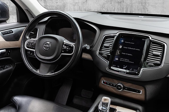 Volvo XC90 27 of 30