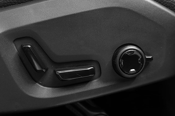Volvo XC90 24 of 30