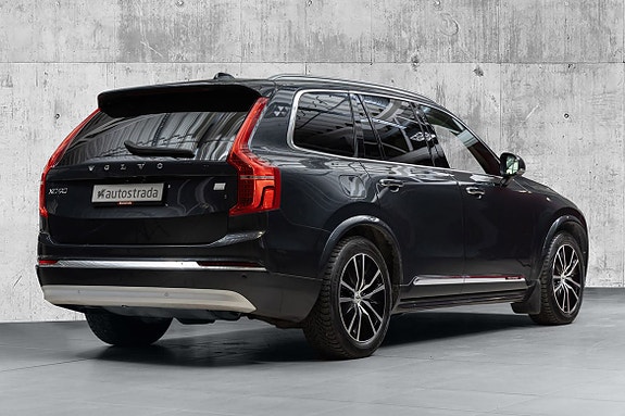 Volvo XC90 5 of 30