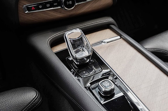 Volvo XC90 28 of 30