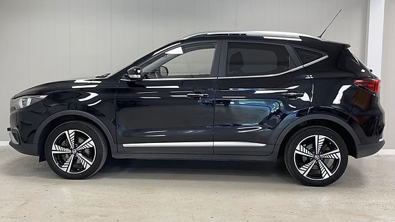 MG ZS EV 6 of 11