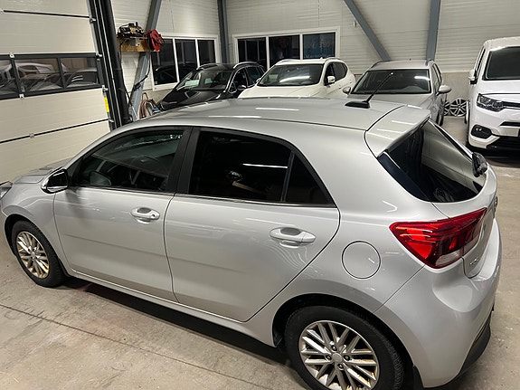 Kia Rio 5 of 5