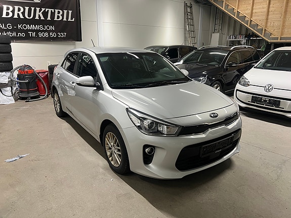 Kia Rio 2 of 5