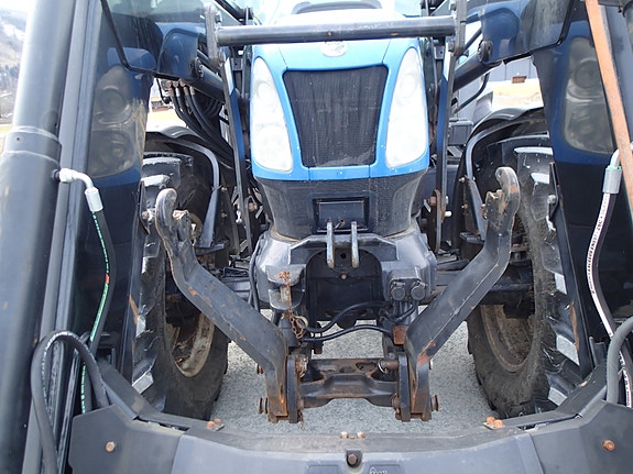 New Holland T6040 Elite 7 of 30